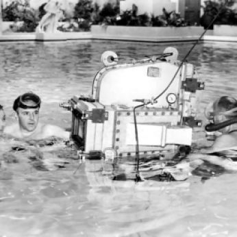 via: http://acertaincinema.pemomo.com/browse/person/esther-williams/?p1=1&p2=1&p3=1&p4=1 Esther, director George Sidney, and camera man on the set of Jupiter's Darling